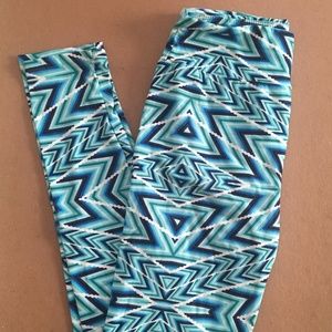 Patterned Lularoe Leggings (aztec style)